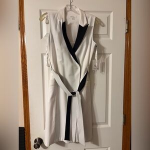 Calvin Klein Women's White and Black Sleeveless Dress